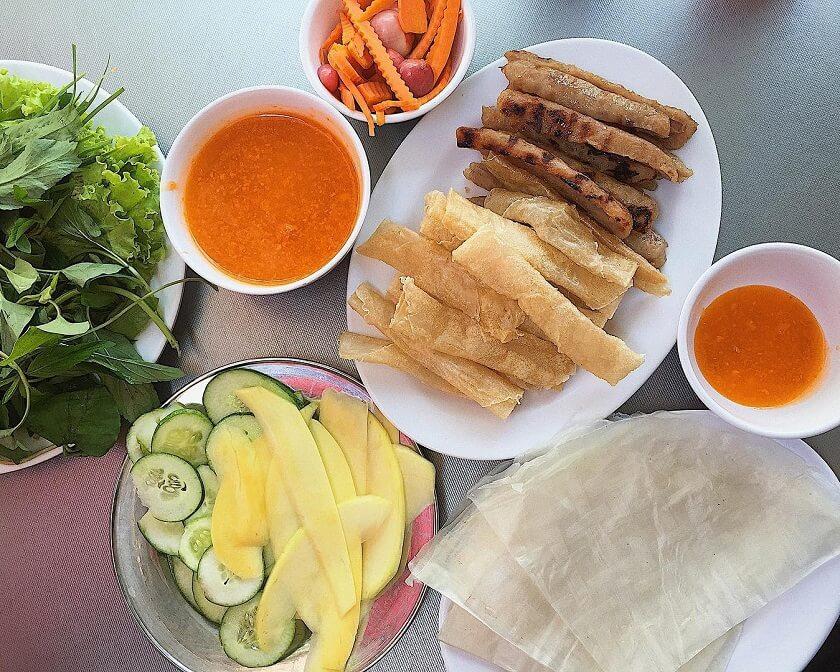 Quán nem nướng Nhã Trang - Một trong các quán nem nướng ngon ở Nha Trang nên thử